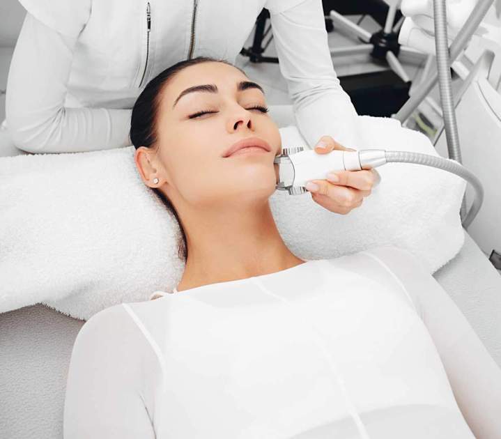 Redonnez fermeté et éclat à votre visage.